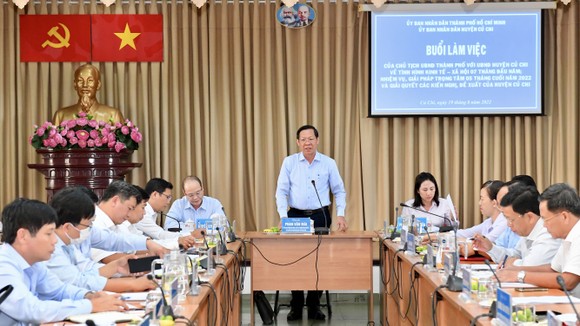 Chủ tịch UBND TPHCM Phan Văn Mãi: Phát triển Củ Chi thành điểm du lịch hòa bình ảnh 2