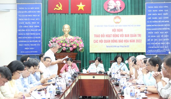 Giữ gìn, phát huy truyền thống văn hóa đặc sắc của dân tộc Hoa ảnh 1