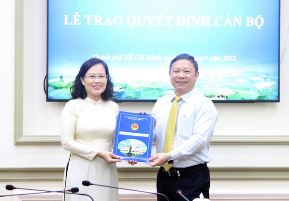 Bà Nguyễn Thị Minh Phượng làm Phó Chủ tịch UBND quận 5 ảnh 1