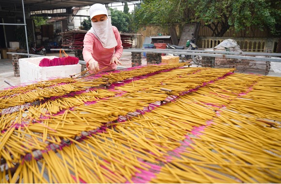 Thăm làng hương 200 năm tuổi thôn Cao ảnh 16
