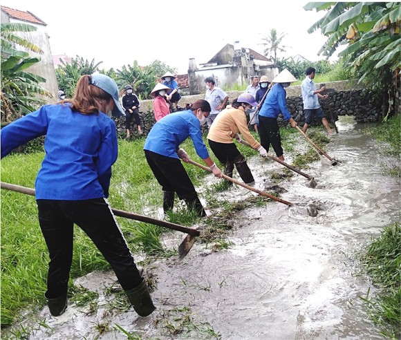 Tập trung hỗ trợ người dân miền Trung khắc phục hậu quả mưa lũ ảnh 34