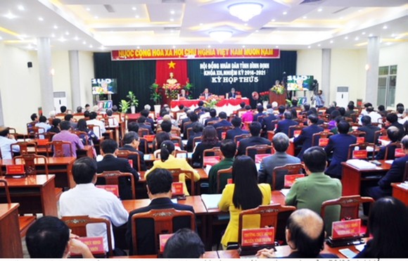 Kỳ họp HĐND tỉnh Bình Định: Mưa lũ dồn dập làm KT-XH “trễ nhịp” ảnh 3