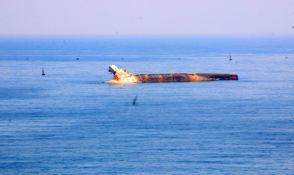 "Nghĩa địa" tàu đắm ở Quy Nhơn bao giờ mới được giải cứu ? ảnh 4