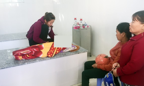 Vụ bé 3 tuổi tử vong tại nhà trẻ: Gia đình yêu cầu làm rõ nguyên nhân ảnh 1