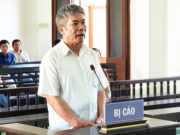 Giảm án cho cựu chánh án tòa án cùng 3 thuộc cấp tham ô tài sản ảnh 4