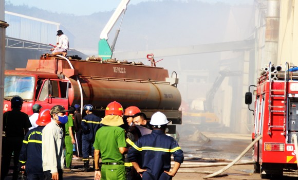 Lại xảy ra cháy tại khu công nghiệp Phú Tài, Bình Định ảnh 9