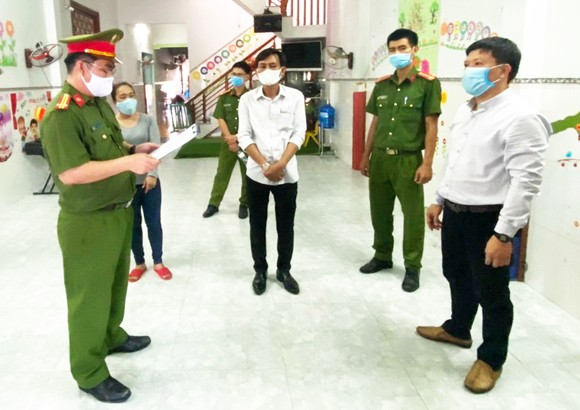 Phú Yên: Khởi tố Hạt trưởng Kiểm lâm huyện Tây Hòa tội lợi dụng quyền hạn  ảnh 1