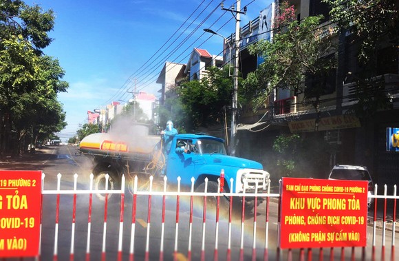 Phú Yên tiếp ứng lương thực, thực phẩm cho 11.342 người dân trong khu cách ly ảnh 2