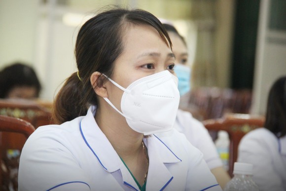 Đoàn y, bác sĩ Bình Định lên đường vào TPHCM, Bình Dương chống dịch ảnh 2