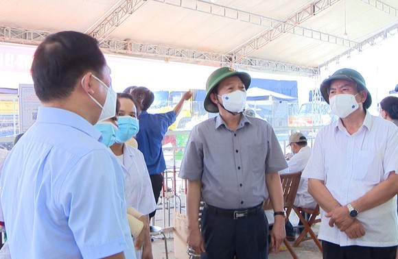 Bình Định: Truy vết F0 'lòi' ra giám đốc sở và phó cục trưởng chơi golf trong lúc toàn tỉnh giãn cách ảnh 3