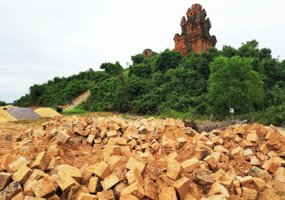 Cục Di sản văn hóa đề nghị Bình Định có phương án bảo vệ di tích tháp Bánh Ít ảnh 3