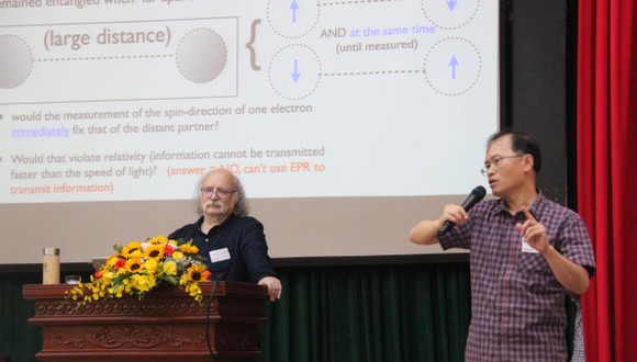 Giáo sư Nobel Vật lý 2016 'gợi ý' giới trẻ Việt Nam cách đoạt giải Nobel ảnh 3