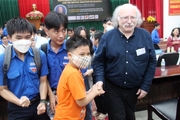 Giáo sư Nobel Vật lý 2016 'gợi ý' giới trẻ Việt Nam cách đoạt giải Nobel ảnh 11