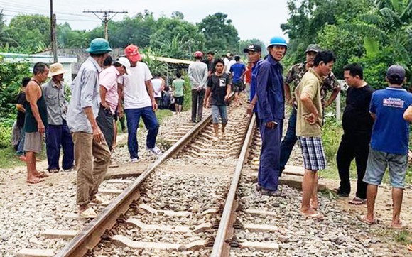 Người phụ nữ bị tàu hỏa tông tử vong khi qua đường dân sinh ảnh 1