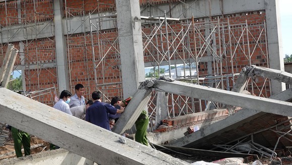 Sập công trình khiến 5 người chết, 6 người nhập viện: Bí thư Tỉnh ủy Bình Định đề nghị sớm khởi tố vụ án ảnh 9