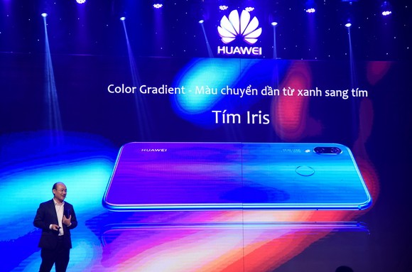 Huawei Nova 3i ra mắt thị trường Việt Nam giá 6.990.000đ ảnh 1