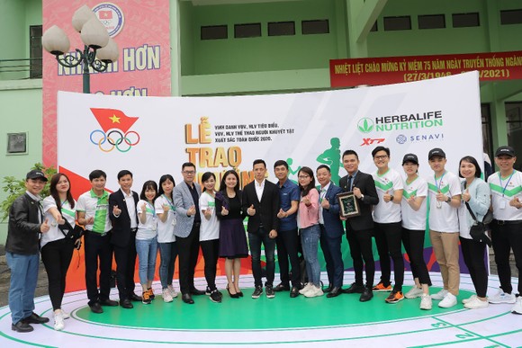 Herbalife Việt Nam đồng hành cùng Tổng Cục TDTT vinh danh VĐV, HLV tiêu biểu 2020 và tổ chức Ngày chạy Olympic vì sức khỏe toàn dân ảnh 5