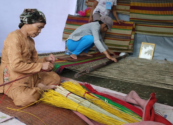 15 làng nghề truyền thống tham gia “Liên hoan Làng nghề truyền thống xứ Quảng 2017”. ảnh 5