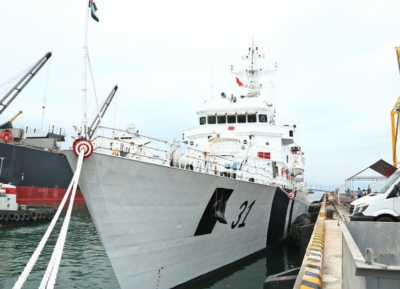 Tàu lực lượng bảo vệ bờ biển Ấn Độ cập cảng Tiên Sa ảnh 1