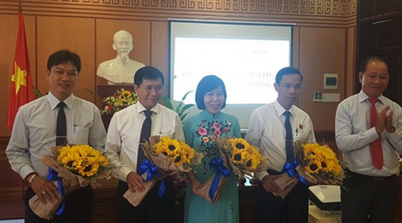 Ông Nguyễn Văn Sơn được bầu giữ chức Chủ tịch UBND thành phố Hội An ảnh 1