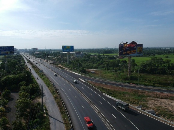 Không xảy ra tình trạng ùn ứ, kẹt xe ngày đầu đóng cao tốc Trung Lương – Mỹ Thuận ảnh 1