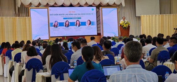 Giải pháp giữ chân người lao động sau đại dịch Covid-19 ảnh 1