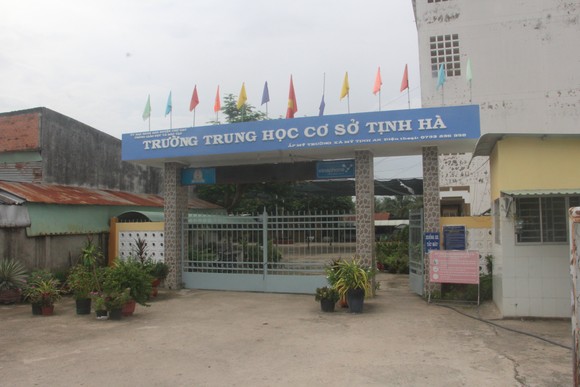 Nữ sinh lớp 9 rơi từ lầu 3 trường học ở Tiền Giang ảnh 1