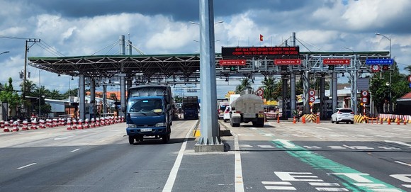 Ngày 7-10, BOT Cai Lậy thu phí chính thức nhưng chưa xác định thời hạn thu phí hoàn vốn ảnh 1