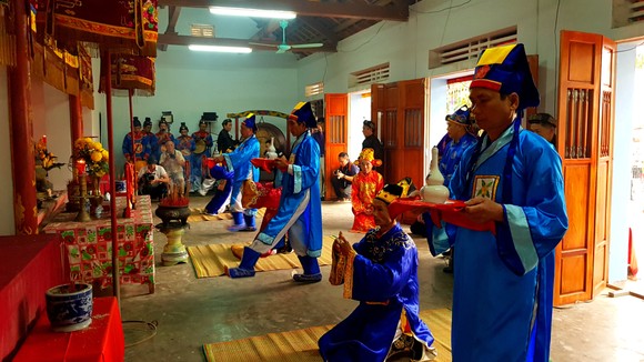 Lễ hội cầu ngư và xuất quân đánh cá tại làng biển Cảnh Dương ảnh 1