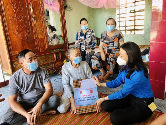 Tri ân thương binh, cựu chiến binh, gia đình liệt sĩ 'Đoàn tàu không số' ảnh 1