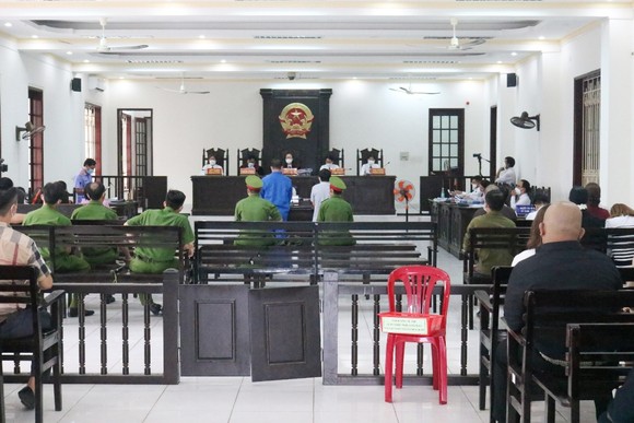Vĩnh Long: Xét xử đối tượng lừa đảo gần 68 tỷ đồng của nhiều phụ nữ ảnh 2