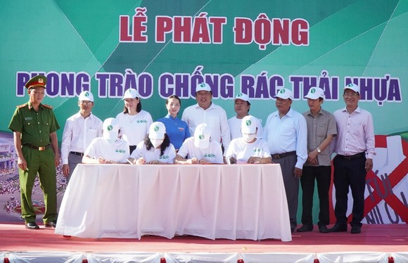 TP Cần Thơ và tỉnh Vĩnh Long hưởng ứng Ngày Môi trường thế giới 2022 ảnh 3