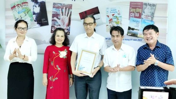 胡志明市作家協會2021年頒獎典禮。