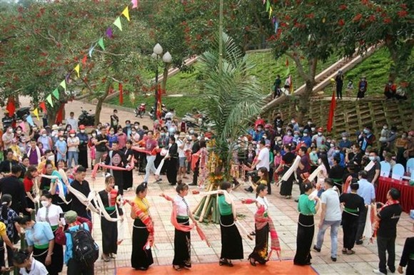 越南泰族人特色文化--天金邦節