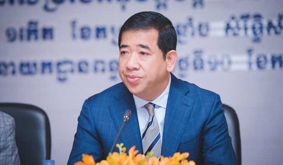 柬埔寨國家稅務總監關威寶。