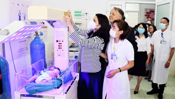 致力提升越南保健系統醫療能力