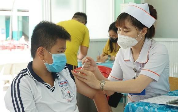 按時接種足夠疫苗有助保護兒童和維持社群免疫力。