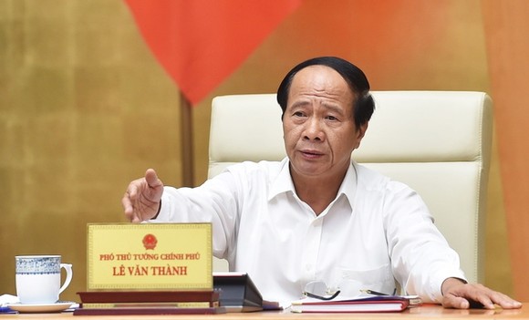政府副總理黎文成主持了關於防範1號颱風在線會議。