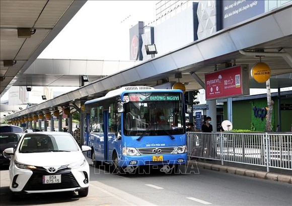 152 號線巴士增加班次為新山一機場乘客服務。