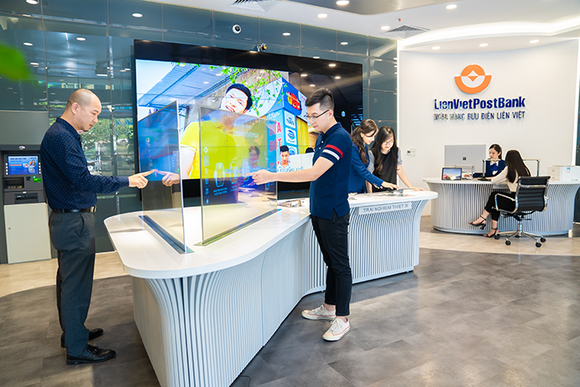 LienVietPostBank triển khai Phòng giao dịch thông minh ảnh 1