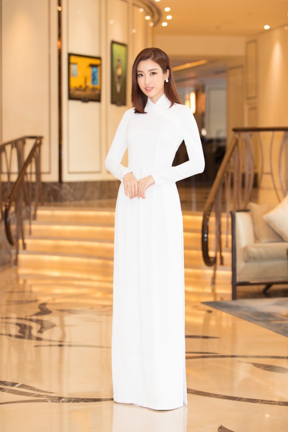 Dàn hoa hậu, á hậu khoe sắc áo dài trắng khởi động Hoa hậu Việt Nam​ 2020 ảnh 7