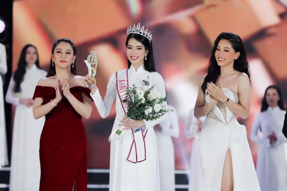 Đỗ Thị Hà đăng quang Hoa hậu Việt Nam 2020 ảnh 5