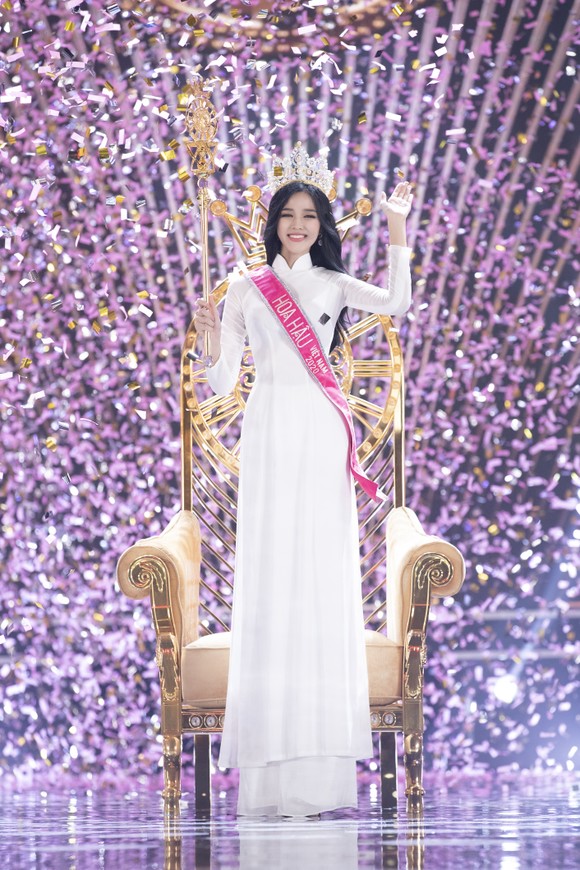 Đỗ Thị Hà đăng quang Hoa hậu Việt Nam 2020 ảnh 4