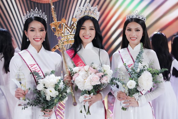 Đỗ Thị Hà đăng quang Hoa hậu Việt Nam 2020 ảnh 1