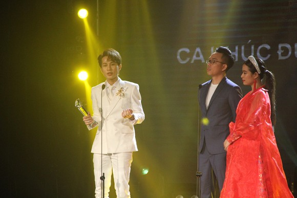 Binz và Amee đoạt giải ca sĩ của năm tại Giải thưởng Làn sóng xanh 2020 ảnh 7
