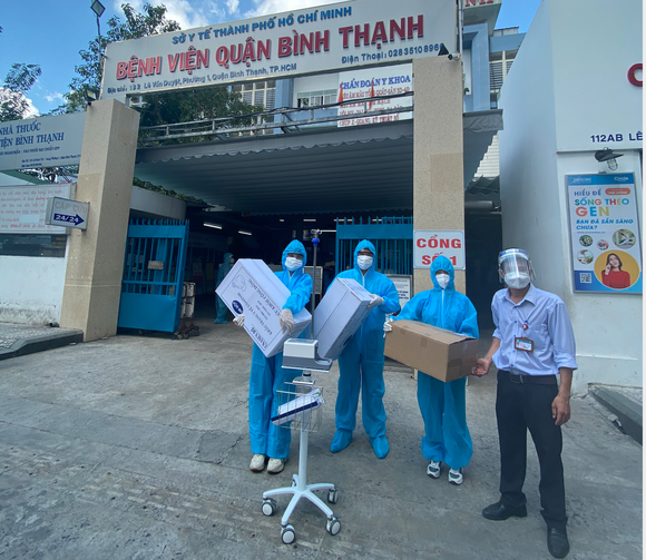 Miss Grand Việt Nam 2021 tặng ​máy thở và 5 tấn gạo hỗ trợ bà con nghèo ảnh 1