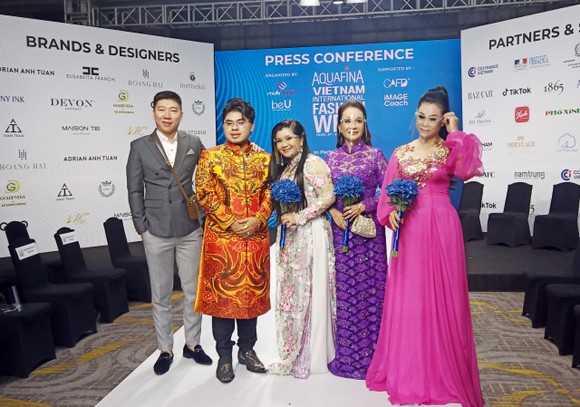 13 nhà thiết kế, thương hiệu thời trang tham gia Tuần lễ Thời trang Quốc tế Việt Nam 2021 ảnh 10