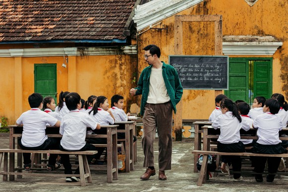 Đen lấy nước mắt những người con xa xứ với ca khúc “Mang tiền về cho mẹ” ảnh 3