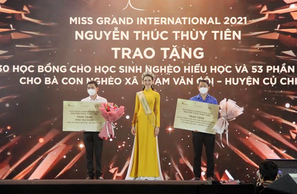 ​Hoa hậu Thùy Tiên hỗ trợ trẻ em mồ côi, người dân khó khăn ngay sau khi về nước ảnh 9