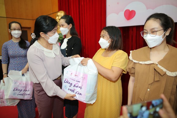 Chương trình 'Đồng hành vượt cạn': Cùng thai phụ đi qua những ngày gian khó ảnh 7